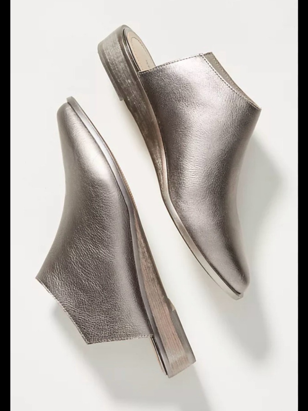 Womens Metallic Silver Slip-On Mule size 7